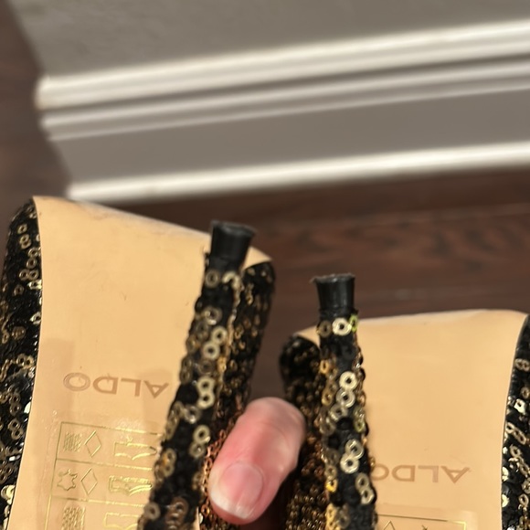 ALDO Black Gold Sequins Heels Pumps Size 7.5 - Picture 12 of 15